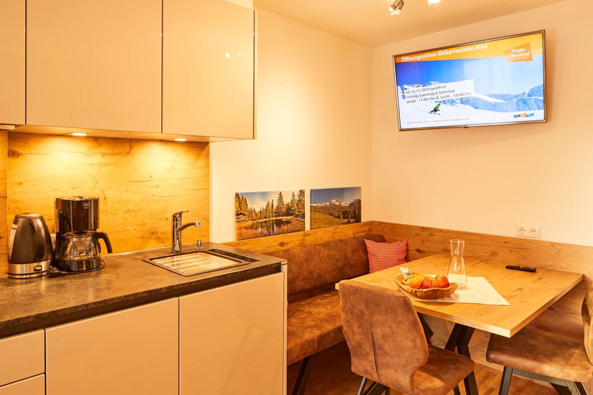 Das Edelweiss - Apartment Kuprian Ried im Oberinntal Buitenkant foto